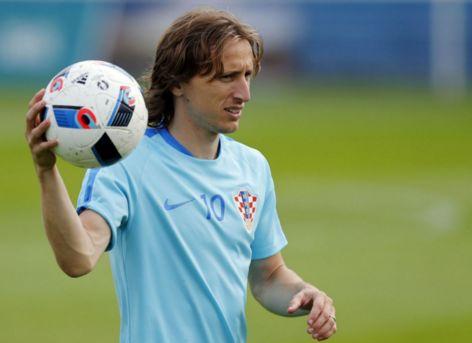 眼眶塌陷！赵鸿刚拳击生涯或终结，转型还是再战成艰难抉择